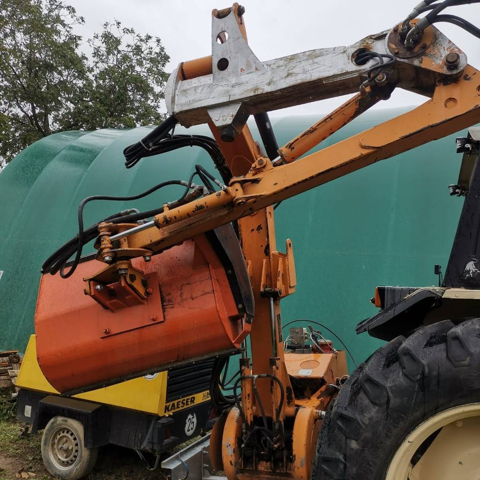 BRUNI DFC 530 - Gadanheira: foto 1 BRUNI DFC 530 - Gadanheira: foto 1