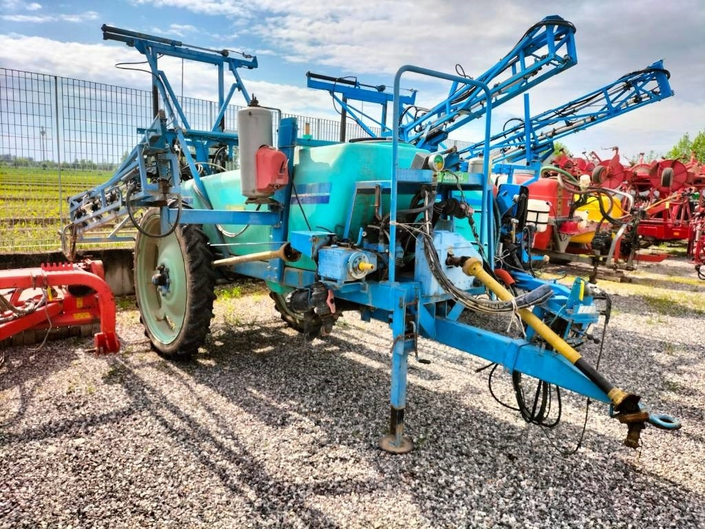 Berthoud ALBA V 2200 - Injector do estrume: foto 1 Berthoud ALBA V 2200 - Injector do estrume: foto 1