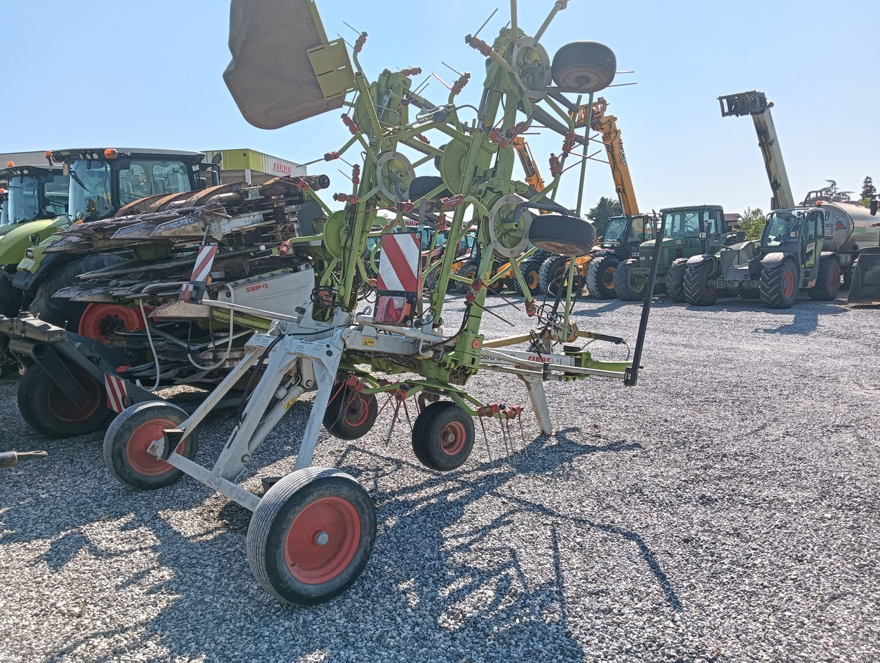 CLAAS VOLTO 900 T - Ancinho enleirador: foto 4 CLAAS VOLTO 900 T - Ancinho enleirador: foto 4