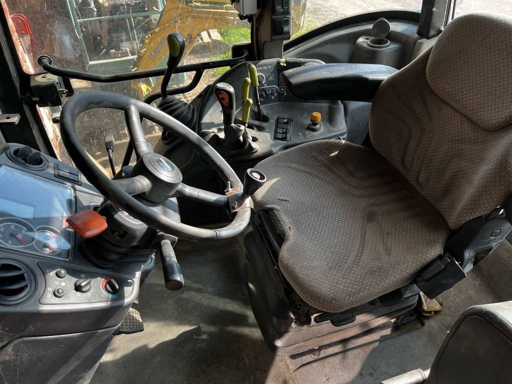Claas Arion 420 - Trator: foto 5 Claas Arion 420 - Trator: foto 5