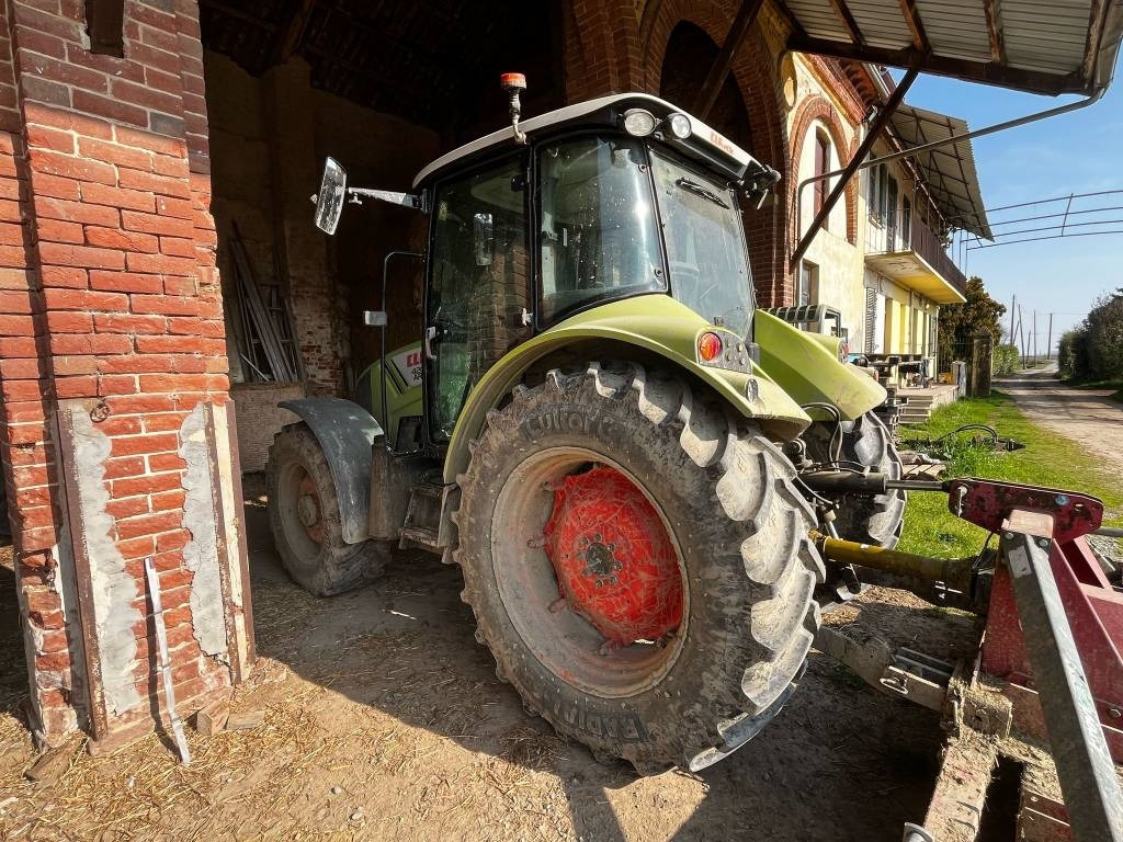 Claas Arion 420 - Trator: foto 2 Claas Arion 420 - Trator: foto 2