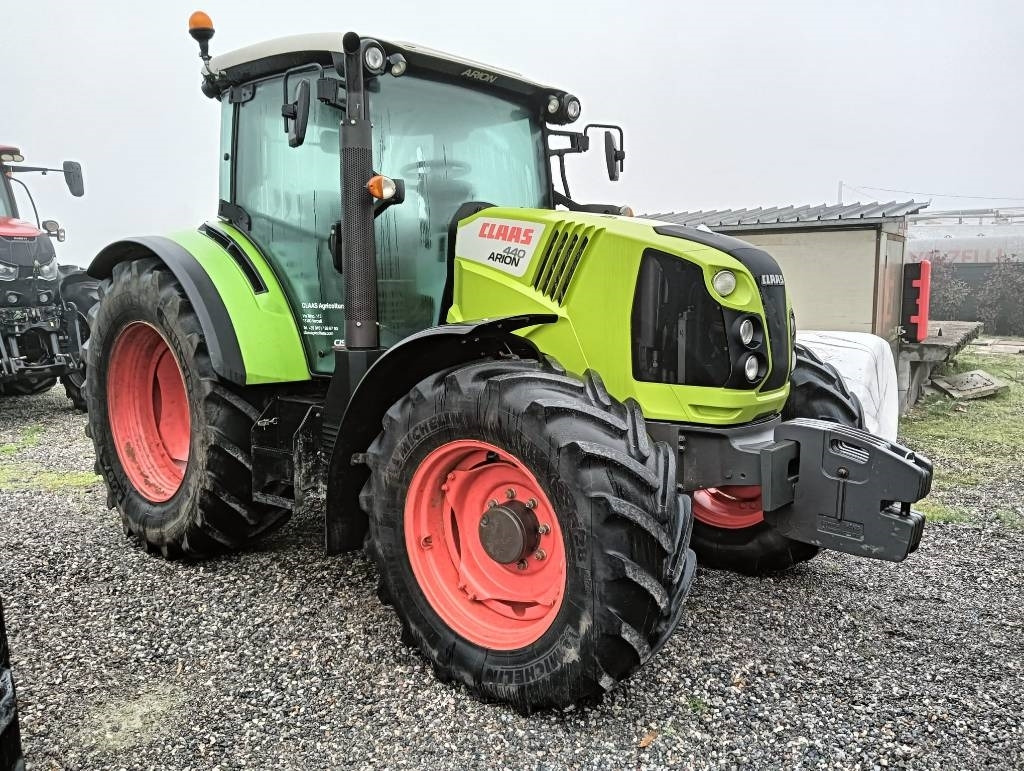 Claas Arion 440 - Trator: foto 3 Claas Arion 440 - Trator: foto 3