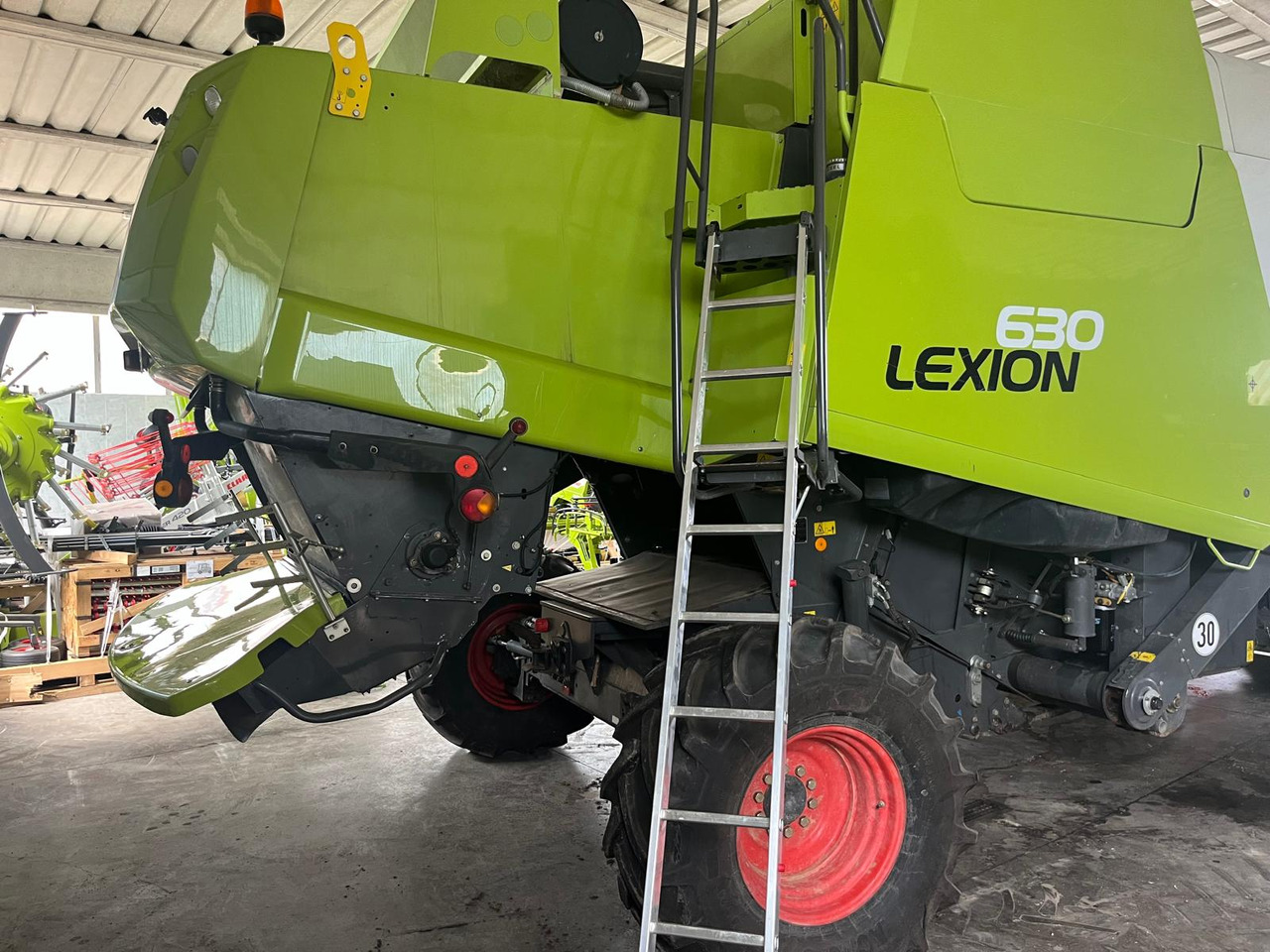 Claas Lexion 630 Montana - Ceifeira debulhadora: foto 2 Claas Lexion 630 Montana - Ceifeira debulhadora: foto 2