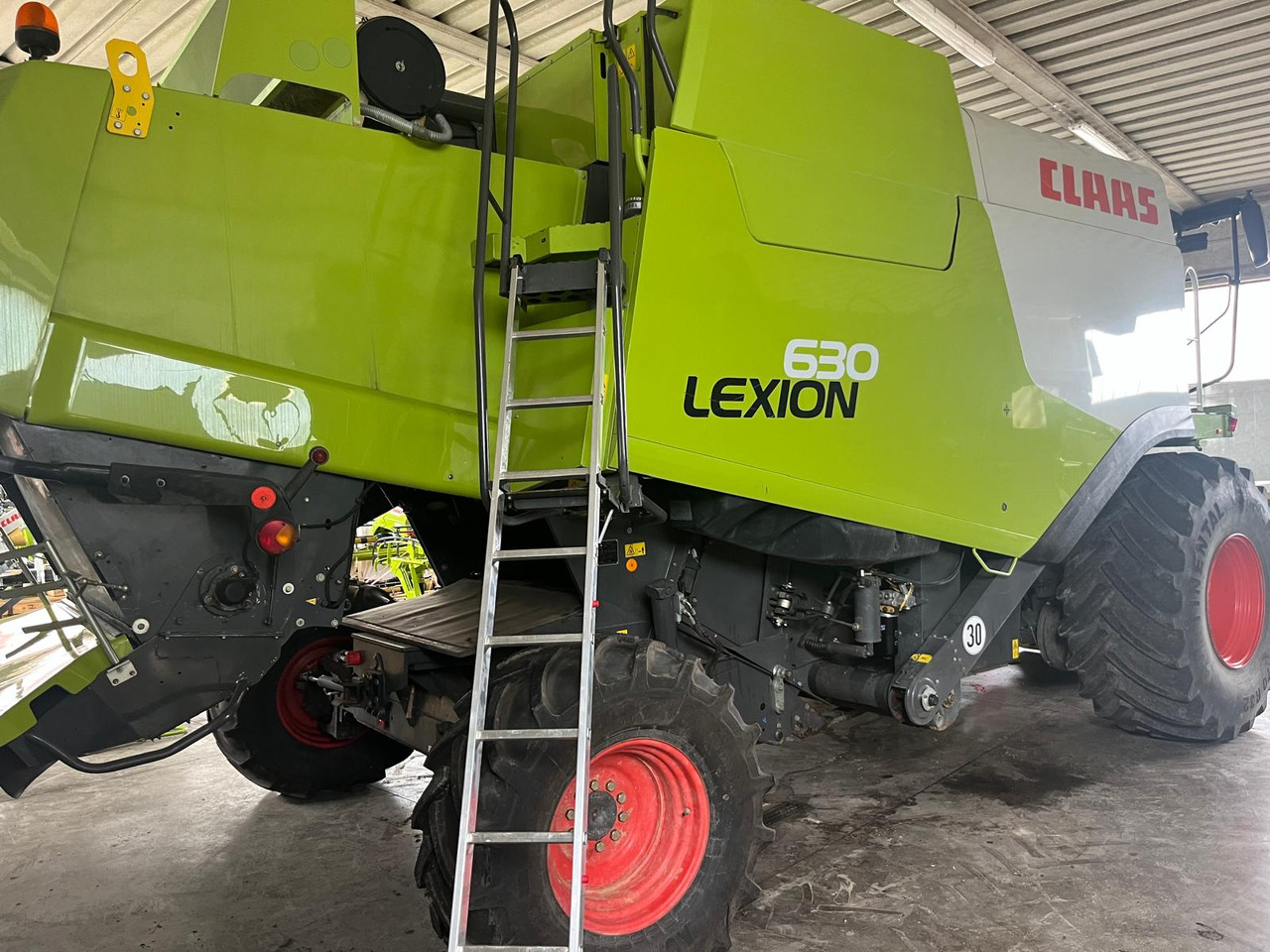 Claas Lexion 630 Montana - Ceifeira debulhadora: foto 4 Claas Lexion 630 Montana - Ceifeira debulhadora: foto 4