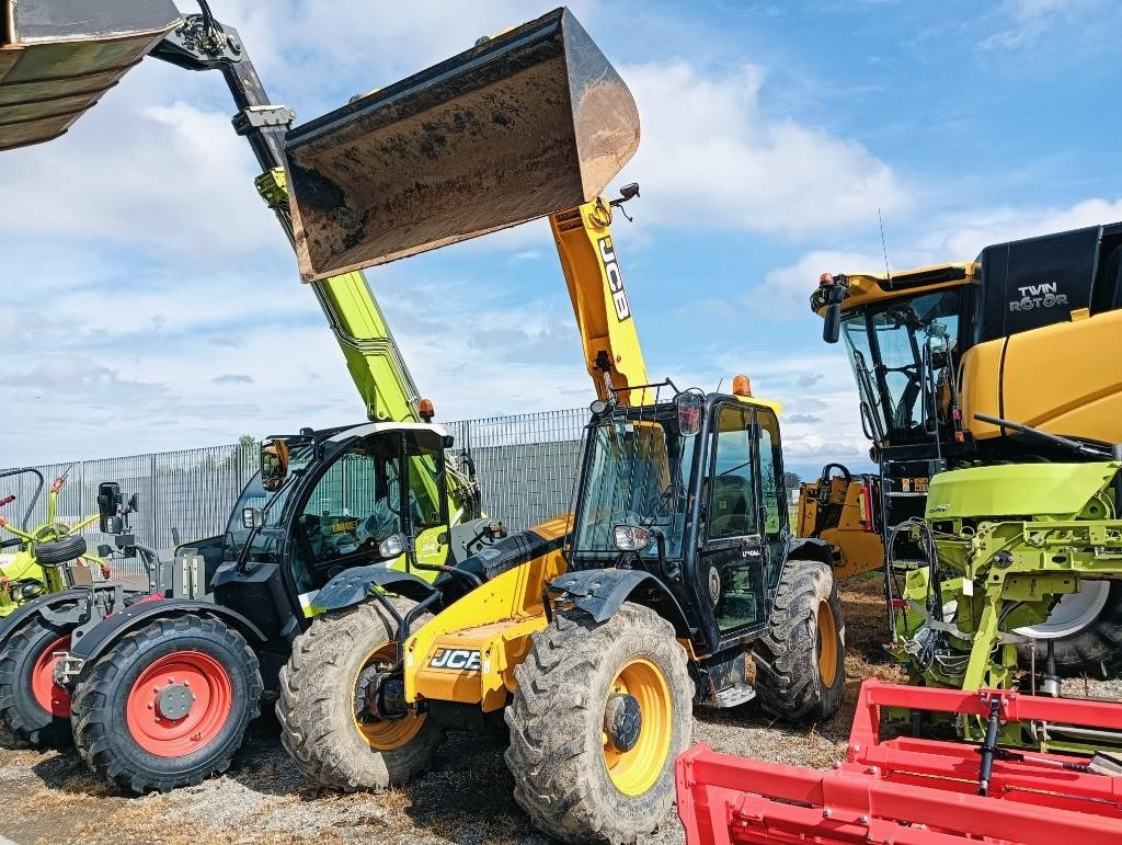 JCB 526-56 Agri - Empilhador telescópico: foto 4 JCB 526-56 Agri - Empilhador telescópico: foto 4