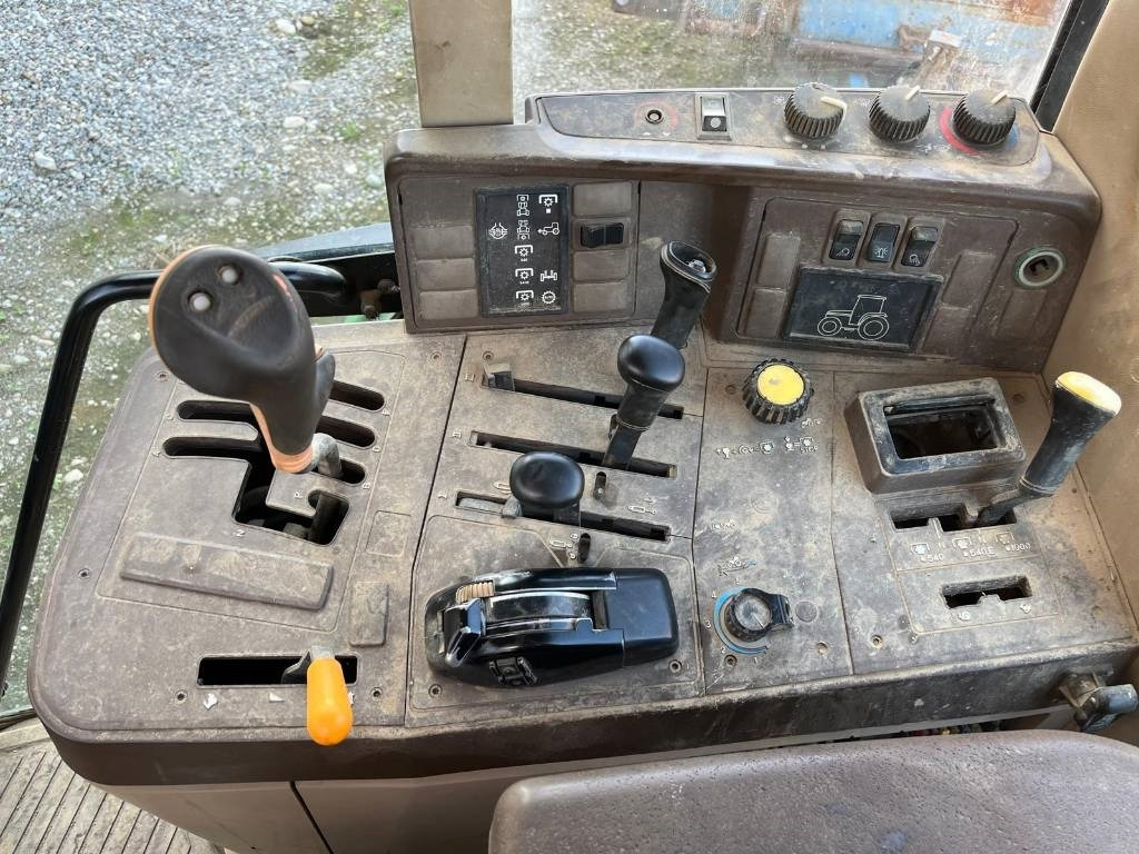 John Deere 6310 - Trator: foto 4 John Deere 6310 - Trator: foto 4