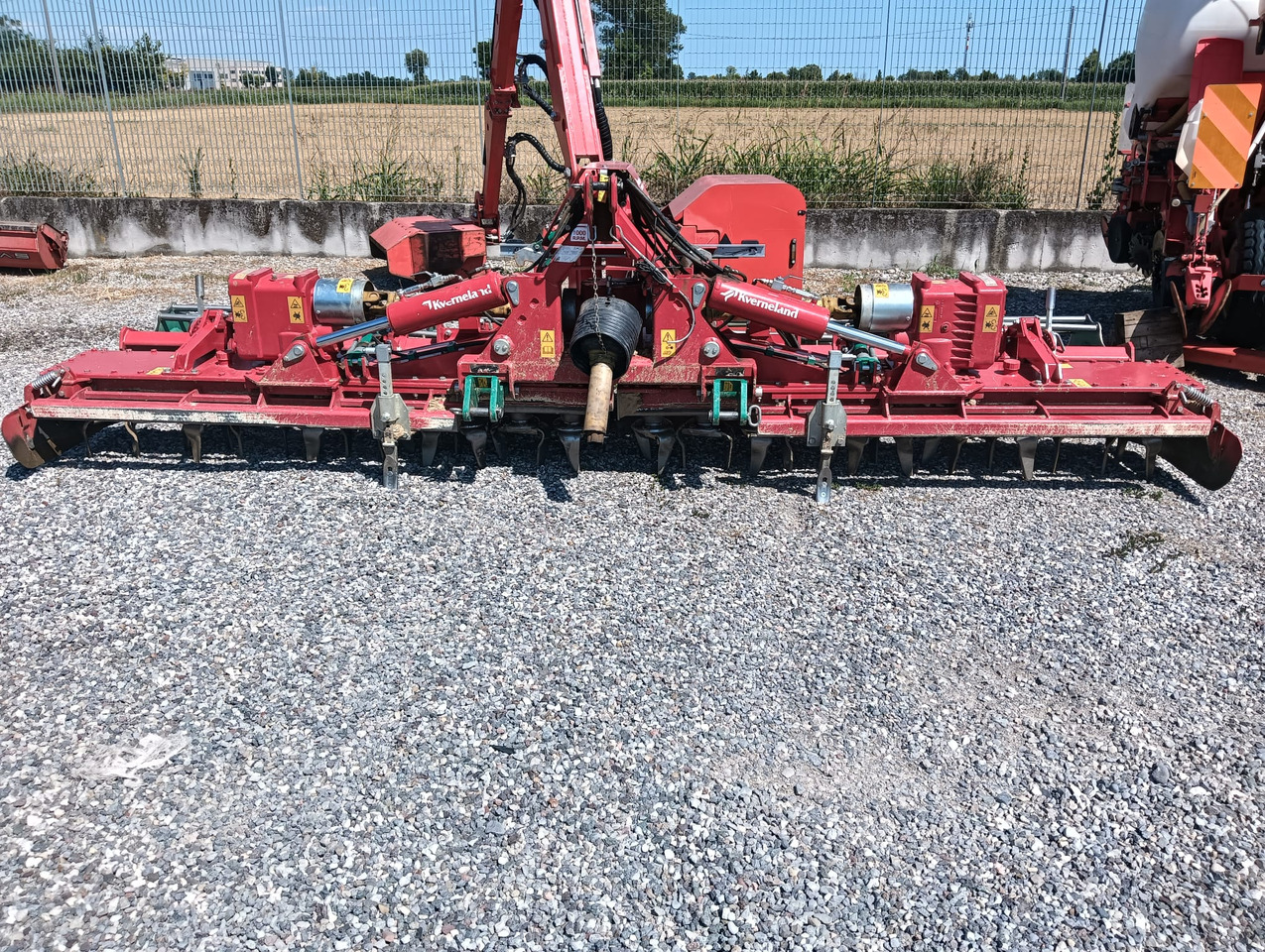 KVERNELAND NG-H 101 F30 - Grade rotativa: foto 2 KVERNELAND NG-H 101 F30 - Grade rotativa: foto 2