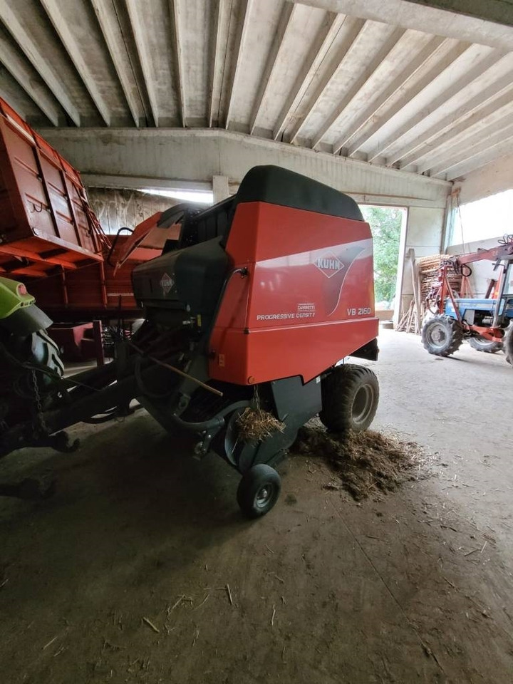 Kuhn VB 2160 - Enfardadeira de fardos redondos: foto 1 Kuhn VB 2160 - Enfardadeira de fardos redondos: foto 1