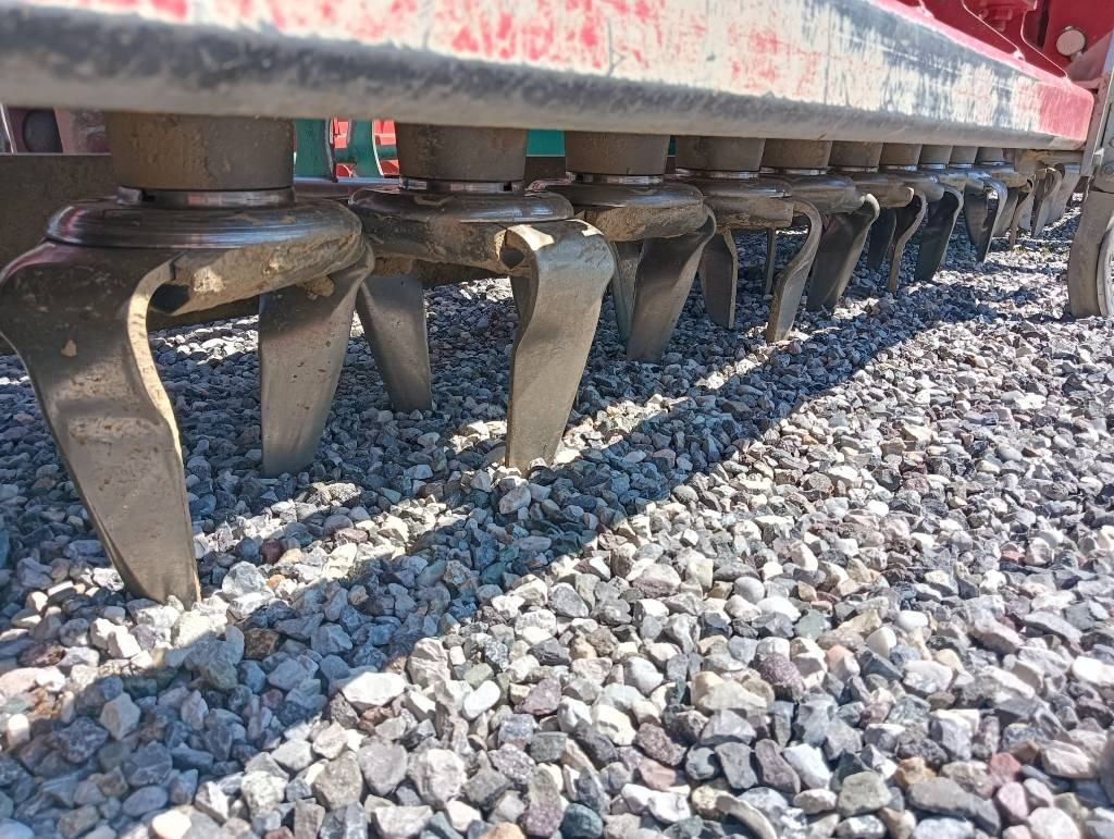 Kverneland NG-H101F30 - Grade rotativa: foto 4 Kverneland NG-H101F30 - Grade rotativa: foto 4