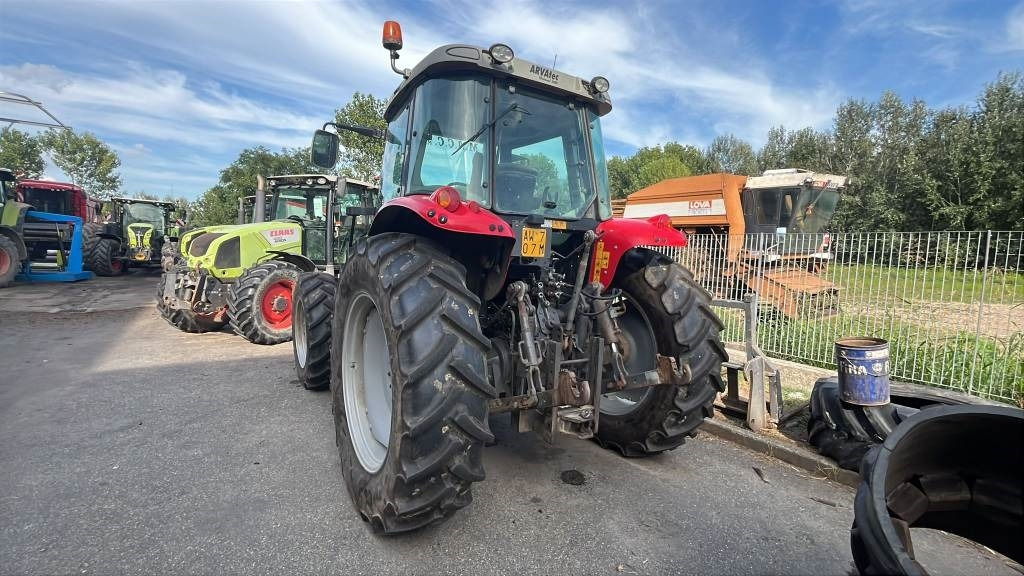 Massey Ferguson 5470 - Trator: foto 4 Massey Ferguson 5470 - Trator: foto 4