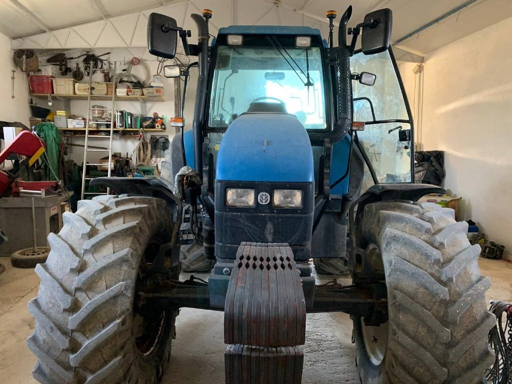 New Holland TS 115 - Trator: foto 1 New Holland TS 115 - Trator: foto 1