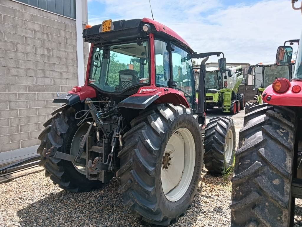 Valtra A 114 - Trator: foto 2 Valtra A 114 - Trator: foto 2