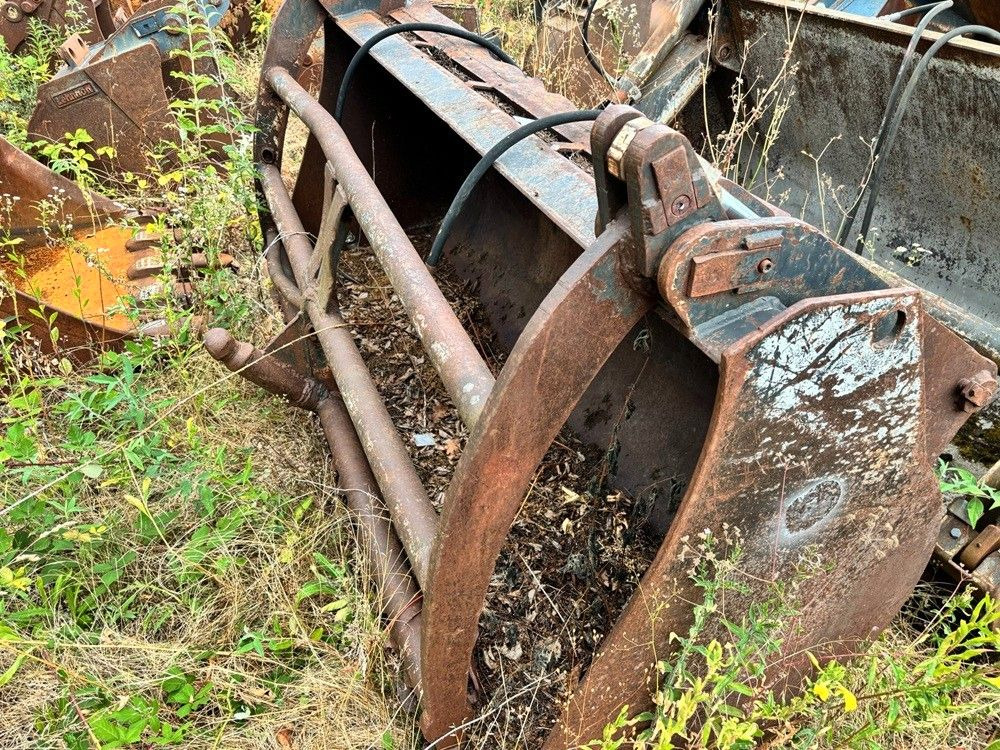 Hochkippschaufel 5,0 cbm / Schaufel 2,0-2,2 cbm - Balde para carregadeiras: foto 1 Hochkippschaufel 5,0 cbm / Schaufel 2,0-2,2 cbm - Balde para carregadeiras: foto 1