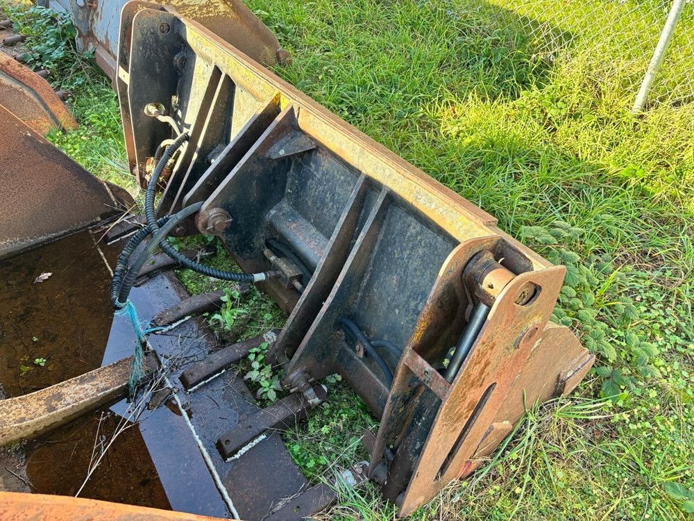 Schaeff Klappschaufel Greiferschaufel - Pá carregadora de rodas: foto 1 Schaeff Klappschaufel Greiferschaufel - Pá carregadora de rodas: foto 1