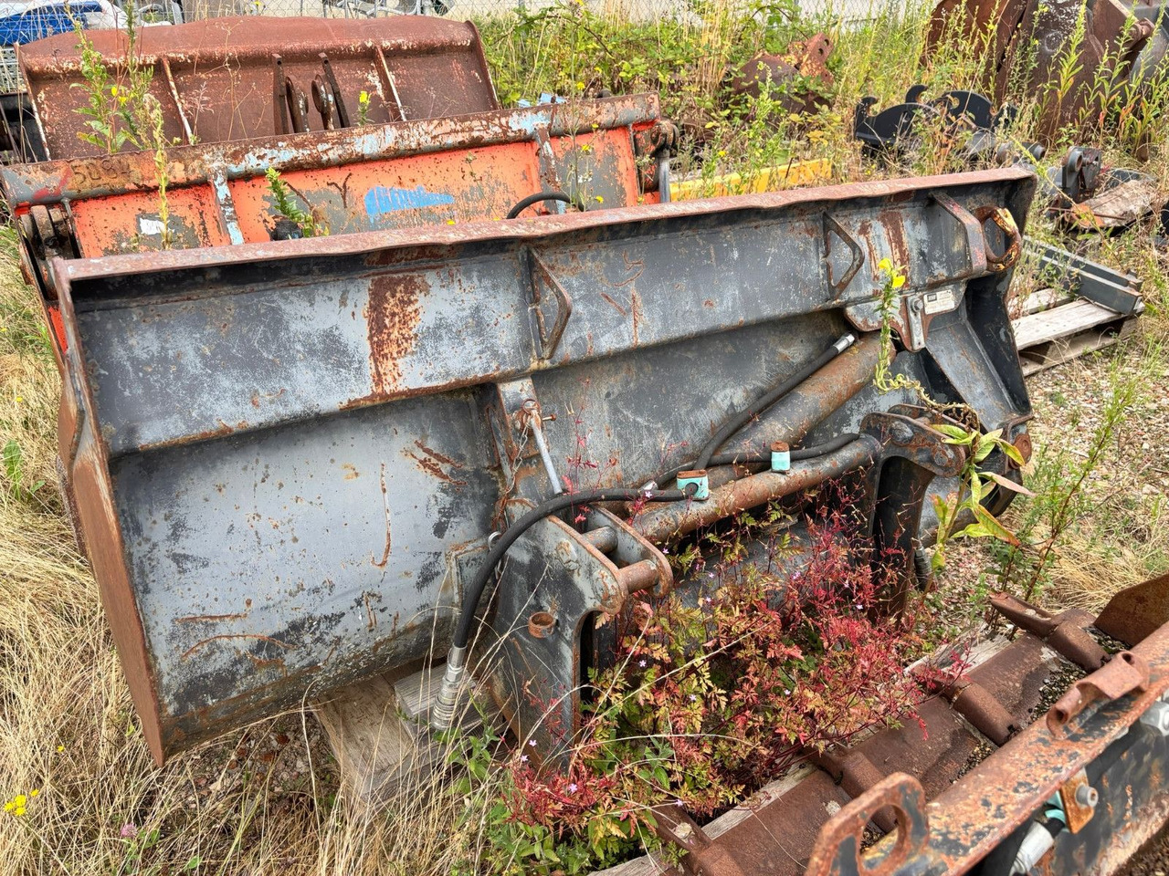 Schaeff Seitenkippschaufel - Pá carregadora de rodas: foto 2 Schaeff Seitenkippschaufel - Pá carregadora de rodas: foto 2