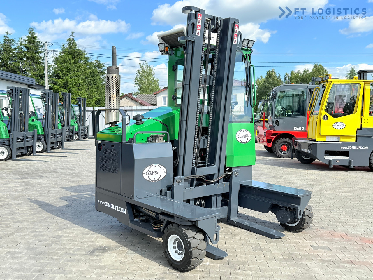 COMBILIFT C3500 / DUPLEX 4100MM / GAS / EXTENDABLE FORKS / CABIN / HEATING + AIR CONDITIONING / LIKE NEW - Empilhador de 4 vias: foto 5 COMBILIFT C3500 / DUPLEX 4100MM / GAS / EXTENDABLE FORKS / CABIN / HEATING + AIR CONDITIONING / LIKE NEW - Empilhador de 4 vias: foto 5