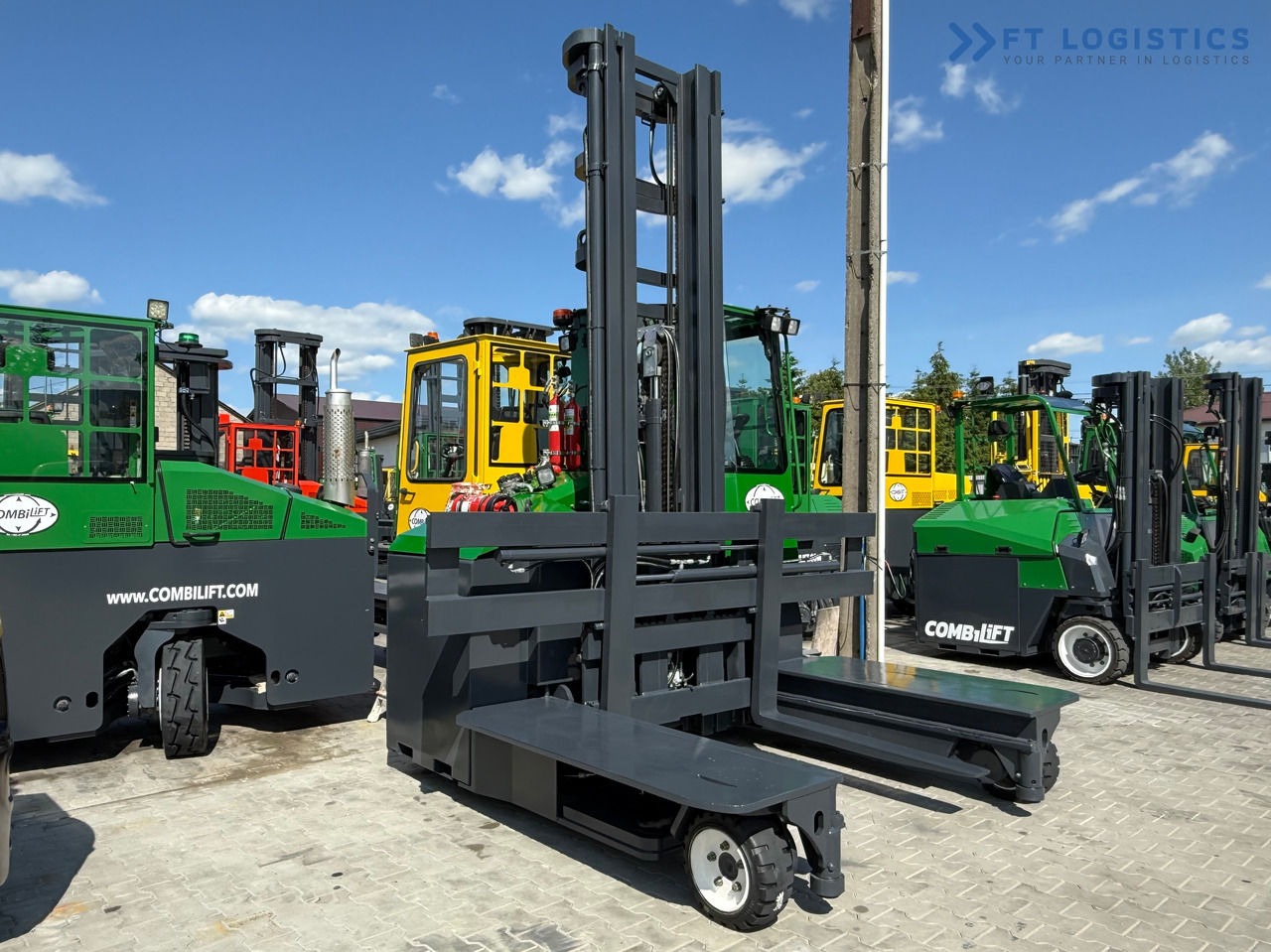 COMBILIFT C5000E / ELECTRIC / TRIPLEX 8300MM / FULL FREE LIFT / WIDE POSITIONER / FORK SIDESHIFT / BATTERY LIKE NEW - Empilhador de 4 vias: foto 4 COMBILIFT C5000E / ELECTRIC / TRIPLEX 8300MM / FULL FREE LIFT / WIDE POSITIONER / FORK SIDESHIFT / BATTERY LIKE NEW - Empilhador de 4 vias: foto 4