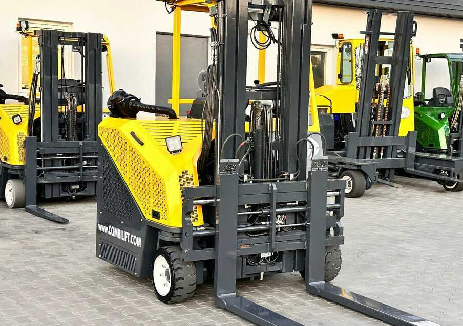 Empilhador de 4 vias Combilift C2500CB-Triplex 6000mm -Only 4658 hours: foto 27