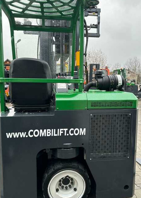 Empilhador de 4 vias Combilift C2500CB-Triplex 6000mm -Only 4658 hours: foto 17