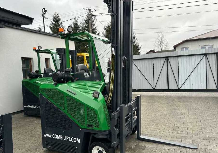 Empilhador de 4 vias Combilift C2500CB-Triplex 6000mm -Only 4658 hours: foto 8
