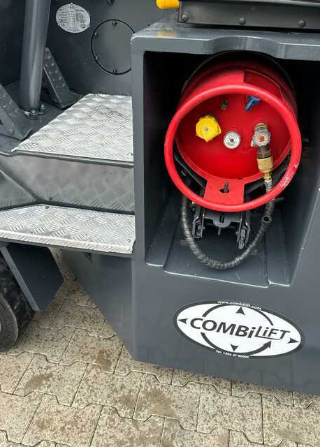 Empilhador de 4 vias Combilift C2500CB-Triplex 6000mm -Only 4658 hours: foto 15