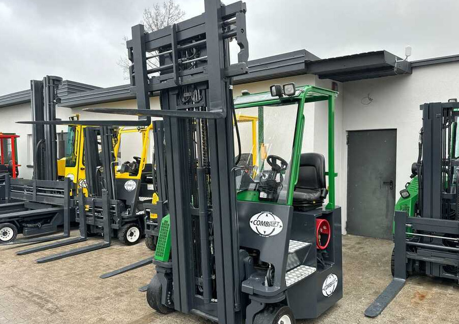 Empilhador de 4 vias Combilift C2500CB-Triplex 6000mm -Only 4658 hours: foto 13