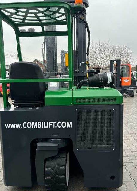 Empilhador de 4 vias Combilift C2500CB-Triplex 6000mm -Only 4658 hours: foto 9