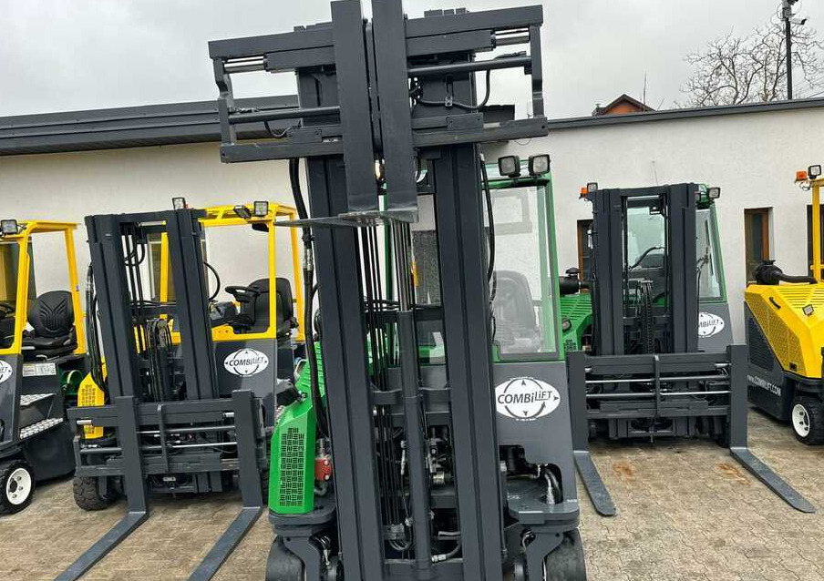 Empilhador de 4 vias Combilift C2500CB-Triplex 6000mm -Only 4658 hours: foto 14