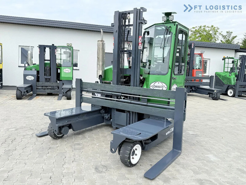 Combilift C3000 / DIESEL / DUPLEX - 4000MM / WIDE FORK POSITIONER 2700MM / FULL HEATED CABIN / ONLY 6905H / CONDITION - LIKE NEW! C3000 / - Empilhador de 4 vias: foto 3 Combilift C3000 / DIESEL / DUPLEX - 4000MM / WIDE FORK POSITIONER 2700MM / FULL HEATED CABIN / ONLY 6905H / CONDITION - LIKE NEW! C3000 / - Empilhador de 4 vias: foto 3