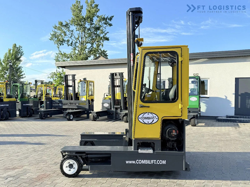 Combilift C3000 / GAS / TRIPLEX – 7500MM / SIDESHIFT / FORK POSITIONER / FREE LIFT / FULL HEATED CABIN / ONLY 7868 HOURS / CONDITION – LIK - Empilhador de 4 vias: foto 2 Combilift C3000 / GAS / TRIPLEX – 7500MM / SIDESHIFT / FORK POSITIONER / FREE LIFT / FULL HEATED CABIN / ONLY 7868 HOURS / CONDITION – LIK - Empilhador de 4 vias: foto 2