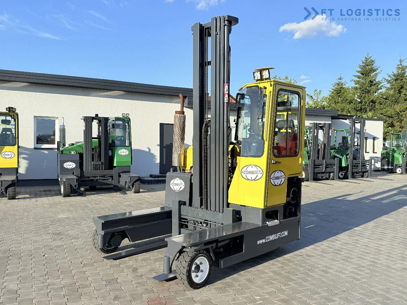 Combilift C3000 / GAS / TRIPLEX – 7600MM / FORK POSITIONER / FREE LIFT / FULL HEATED CABIN / ONLY 7868H / Wide range of four-way and side- - Empilhador de 4 vias: foto 1 Combilift C3000 / GAS / TRIPLEX – 7600MM / FORK POSITIONER / FREE LIFT / FULL HEATED CABIN / ONLY 7868H / Wide range of four-way and side- - Empilhador de 4 vias: foto 1