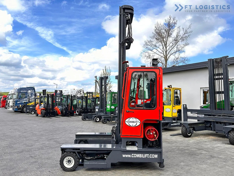 Combilift C4000 / TRIPLEX / 9300MM / FREE LIFT / POSITIONER / LPG / CABIN C4000 / TRIPLEX / 9300MM / FREE LIFT / POSITIONER / LPG / CABIN - Empilhador de 4 vias: foto 4 Combilift C4000 / TRIPLEX / 9300MM / FREE LIFT / POSITIONER / LPG / CABIN C4000 / TRIPLEX / 9300MM / FREE LIFT / POSITIONER / LPG / CABIN - Empilhador de 4 vias: foto 4