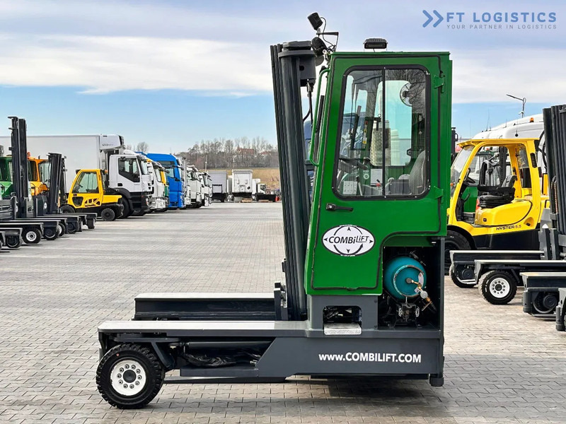 Combilift C4500 / LPG / TRIPLEX / 5500MM / FREE LIFT / HYDRAULIC FORK SHIFT / Like New C4500 / LPG / TRIPLEX / 5500MM / FREE LIFT / HYDRAU - Empilhador de 4 vias: foto 3 Combilift C4500 / LPG / TRIPLEX / 5500MM / FREE LIFT / HYDRAULIC FORK SHIFT / Like New C4500 / LPG / TRIPLEX / 5500MM / FREE LIFT / HYDRAU - Empilhador de 4 vias: foto 3