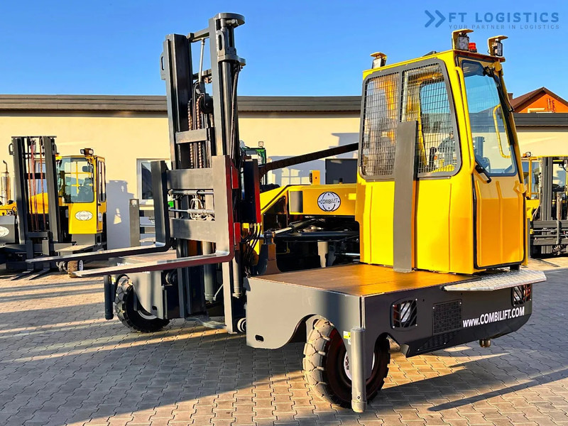 Combilift C5000SL / 5T / DUPLEX – 4000 MM / FREE LIFT / LPG / LIKE NEW!!! C5000SL / 5T / DUPLEX – 4000 MM / FREE LIFT / LPG / LIKE NEW!!! - Empilhador de 4 vias: foto 1 Combilift C5000SL / 5T / DUPLEX – 4000 MM / FREE LIFT / LPG / LIKE NEW!!! C5000SL / 5T / DUPLEX – 4000 MM / FREE LIFT / LPG / LIKE NEW!!! - Empilhador de 4 vias: foto 1
