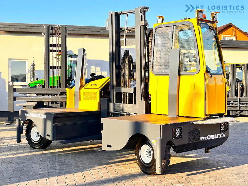 Combilift C5000SL / 5T / DUPLEX – 4000 MM / FREE LIFT / LPG / LIKE NEW!!! C5000SL / 5T / DUPLEX – 4000 MM / FREE LIFT / LPG / LIKE NEW!!! - Empilhador de 4 vias: foto 5 Combilift C5000SL / 5T / DUPLEX – 4000 MM / FREE LIFT / LPG / LIKE NEW!!! C5000SL / 5T / DUPLEX – 4000 MM / FREE LIFT / LPG / LIKE NEW!!! - Empilhador de 4 vias: foto 5