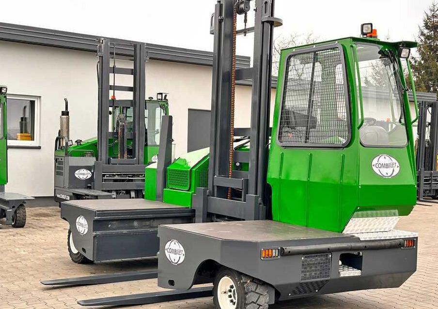 Combilift C5000SL / DIESEL / 4500MM / DUPLEX / CABIN / PLATFORMS / LIKE NEW - Empilhador lateral: foto 1 Combilift C5000SL / DIESEL / 4500MM / DUPLEX / CABIN / PLATFORMS / LIKE NEW - Empilhador lateral: foto 1
