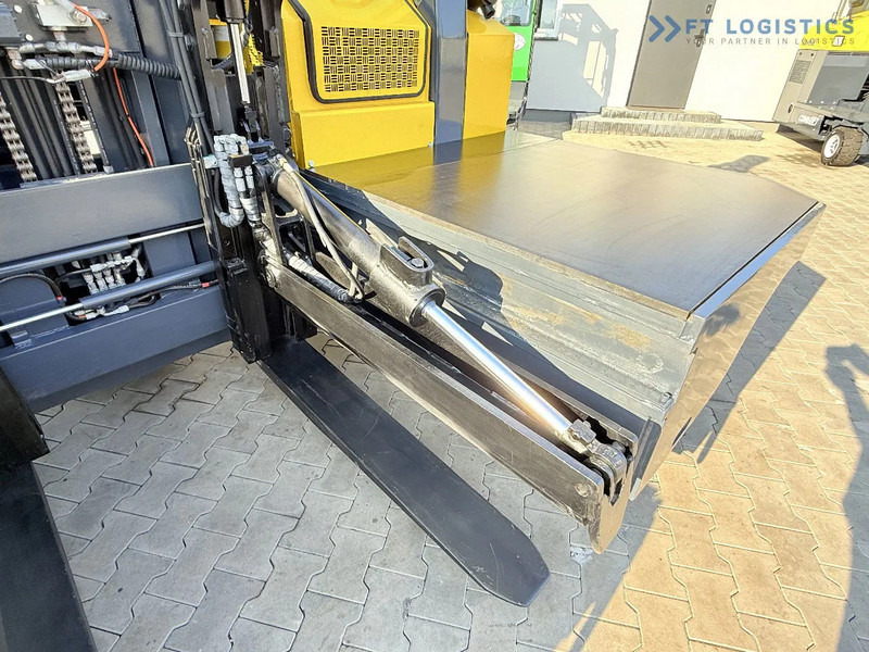 Combilift C6000SR / DUPLEX / 4200MM / LOAD CLAMP ON FORKS / FREE LIFT / DIESEL / POSITIONER / NEW TIRES / LIKE NEW / Wide range of four-wa - Empilhador de 4 vias: foto 5 Combilift C6000SR / DUPLEX / 4200MM / LOAD CLAMP ON FORKS / FREE LIFT / DIESEL / POSITIONER / NEW TIRES / LIKE NEW / Wide range of four-wa - Empilhador de 4 vias: foto 5