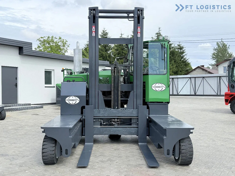 Combilift C8000 / GAS / DUPLEX – 4700MM / FORK POSITIONER / FREE LIFT / FULL HEATED CABIN / ONLY 5141 HOURS / CONDITION – LIKE NEW! C8000 - Empilhador de 4 vias: foto 5 Combilift C8000 / GAS / DUPLEX – 4700MM / FORK POSITIONER / FREE LIFT / FULL HEATED CABIN / ONLY 5141 HOURS / CONDITION – LIKE NEW! C8000 - Empilhador de 4 vias: foto 5