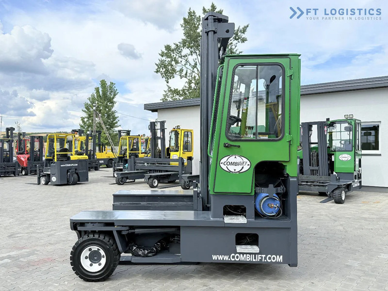 Combilift C8000 / GAS / DUPLEX – 4700MM / FORK POSITIONER / FREE LIFT / FULL HEATED CABIN / ONLY 5141 HOURS / CONDITION – LIKE NEW! C8000 - Empilhador de 4 vias: foto 2 Combilift C8000 / GAS / DUPLEX – 4700MM / FORK POSITIONER / FREE LIFT / FULL HEATED CABIN / ONLY 5141 HOURS / CONDITION – LIKE NEW! C8000 - Empilhador de 4 vias: foto 2