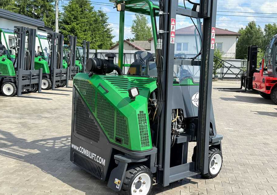 Empilhador de 4 vias Combilift CB2500 / DIESEL / EXTENDABLE FORKS / TRIPLEX / 5500MM / FREE LIFT / SIDE SHIFT / FORK POSITIONER / LIKE NEW: foto 33