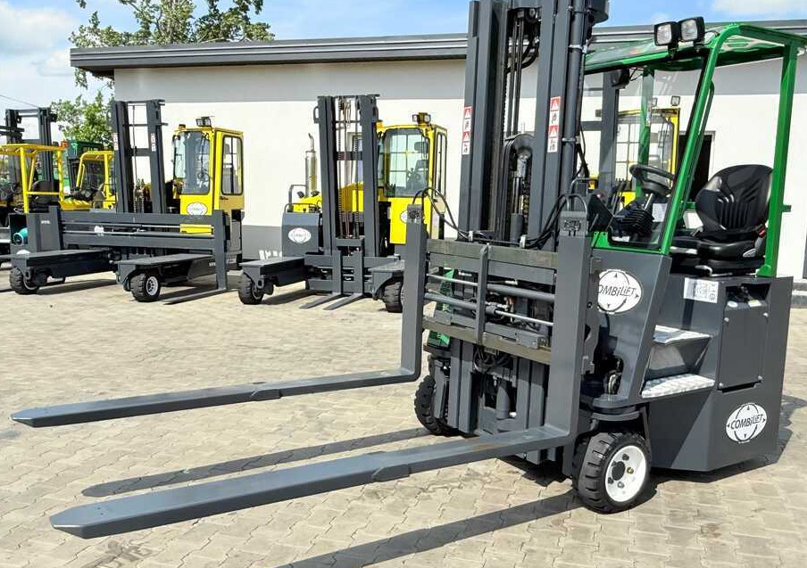 Empilhador de 4 vias Combilift CB2500 / DIESEL / EXTENDABLE FORKS / TRIPLEX / 5500MM / FREE LIFT / SIDE SHIFT / FORK POSITIONER / LIKE NEW: foto 17