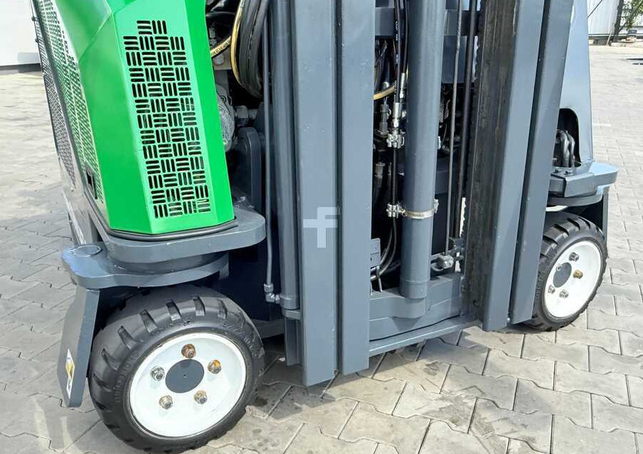 Empilhador de 4 vias Combilift CB2500 / DIESEL / EXTENDABLE FORKS / TRIPLEX / 5500MM / FREE LIFT / SIDE SHIFT / FORK POSITIONER / LIKE NEW: foto 22