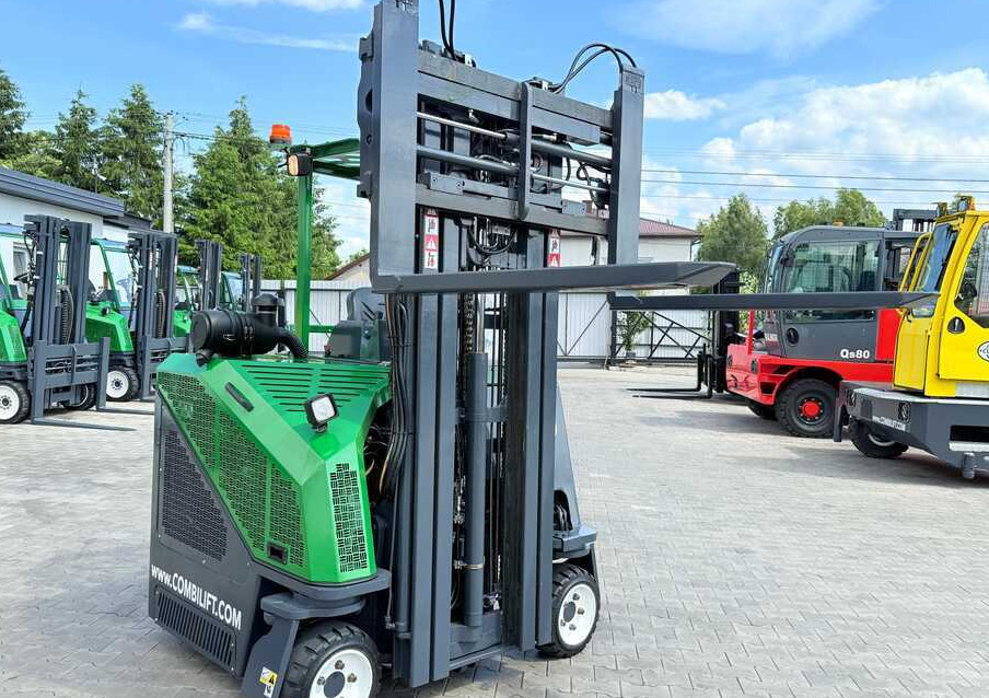 Empilhador de 4 vias Combilift CB2500 / DIESEL / EXTENDABLE FORKS / TRIPLEX / 5500MM / FREE LIFT / SIDE SHIFT / FORK POSITIONER / LIKE NEW: foto 23
