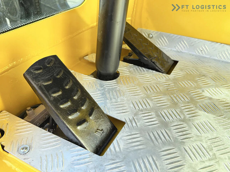 Empilhador de 4 vias Combilift Combilift C5000 / DIESEL / TRIPLEX 6000MM / FREE LIFT / FORK POSITIONER / BUILT-IN SCALE / HEATING / FULL CABIN / PERFECT CONDIT: foto 15