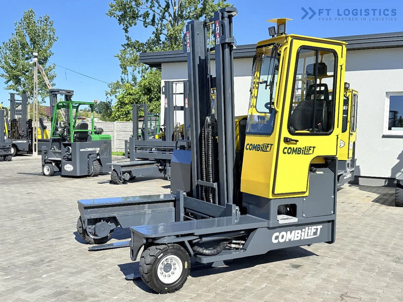 Combilift Combilift FOUR-WAY MULTIDIRECTIONAL FORKLIFT C4000 / DIESEL / DUPLEX 4100MM / ONLY 2888 HOURS / FORK POSITIONER / FULL CABIN – H - Empilhador de 4 vias: foto 4 Combilift Combilift FOUR-WAY MULTIDIRECTIONAL FORKLIFT C4000 / DIESEL / DUPLEX 4100MM / ONLY 2888 HOURS / FORK POSITIONER / FULL CABIN – H - Empilhador de 4 vias: foto 4