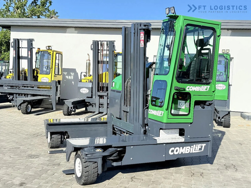 Combilift Combilift FOUR-WAY MULTIDIRECTIONAL FORKLIFT C4500 / DIESEL / TRIPLEX 4900MM / ONLY 4854 HOURS / FORK POSITIONER / FULL CABIN – - Empilhador de 4 vias: foto 3 Combilift Combilift FOUR-WAY MULTIDIRECTIONAL FORKLIFT C4500 / DIESEL / TRIPLEX 4900MM / ONLY 4854 HOURS / FORK POSITIONER / FULL CABIN – - Empilhador de 4 vias: foto 3