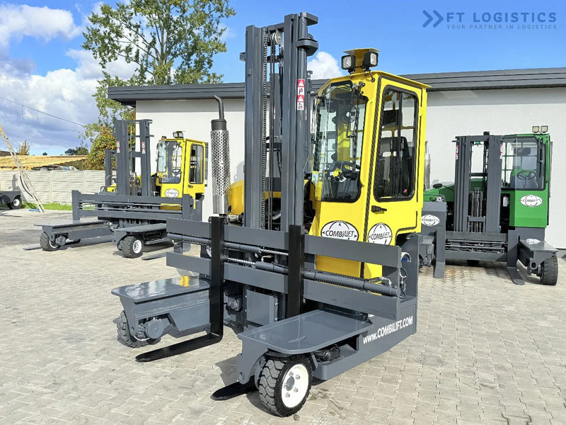 Combilift FOUR-WAY / MULTI-DIRECTIONAL FORKLIFT / ONLY 491 HOURS / C2500 / GAS / DUPLEX 4600MM / SHORT – ONLY 1900MM / WIDTH 2700MM WITH F - Empilhador de 4 vias: foto 2 Combilift FOUR-WAY / MULTI-DIRECTIONAL FORKLIFT / ONLY 491 HOURS / C2500 / GAS / DUPLEX 4600MM / SHORT – ONLY 1900MM / WIDTH 2700MM WITH F - Empilhador de 4 vias: foto 2