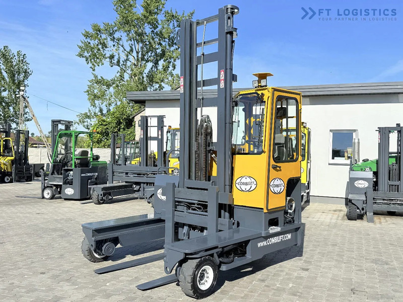 Combilift FOUR-WAY MULTIDIRECTIONAL FORKLIFT / C4000 / DUPLEX - 5500MM / FREE-LIFT / FORKS POSITIONER / LIKE-NEW FOUR-WAY MULTIDIRECTIONAL - Empilhador de 4 vias: foto 1 Combilift FOUR-WAY MULTIDIRECTIONAL FORKLIFT / C4000 / DUPLEX - 5500MM / FREE-LIFT / FORKS POSITIONER / LIKE-NEW FOUR-WAY MULTIDIRECTIONAL - Empilhador de 4 vias: foto 1
