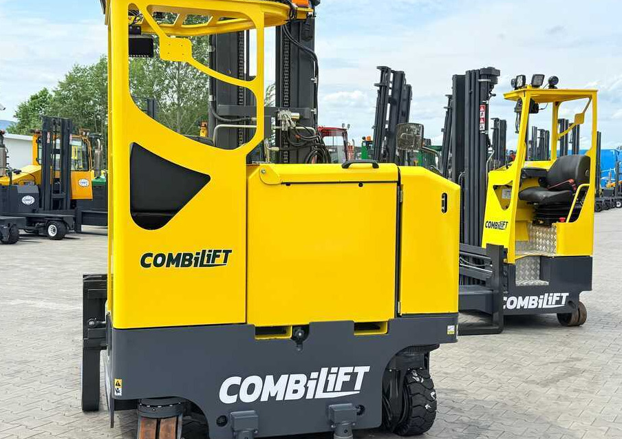 Empilhador de 4 vias Combilift MR / ELECTRIC / TRIPLEX – 6000MM / FULL FREE LIFT / WIDE POSITIONER / FORK SIDESHIFT / ONLY 1400 HOURS / LIKE NEW: foto 10