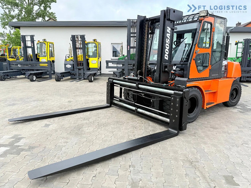 Doosan DOOSAN / DUPLEX 3000MM / SIDE SHIFT / FORK POSITIONER / 2500MM FORKS / 7000KG / CABIN / LIKE NEW DOOSAN / DUPLEX 3000MM / SIDE S - Empilhadeira a diesel: foto 1 Doosan DOOSAN / DUPLEX 3000MM / SIDE SHIFT / FORK POSITIONER / 2500MM FORKS / 7000KG / CABIN / LIKE NEW DOOSAN / DUPLEX 3000MM / SIDE S - Empilhadeira a diesel: foto 1